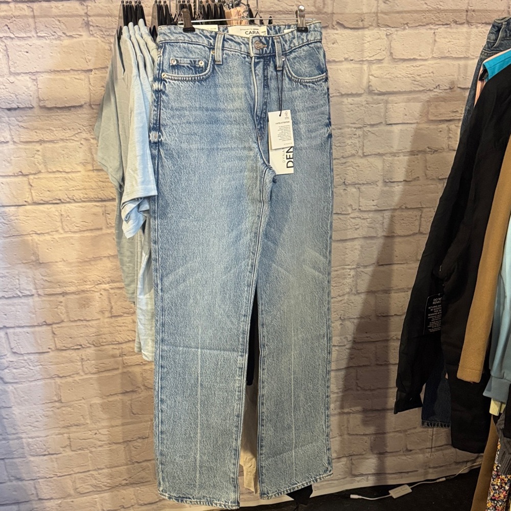 Dynamite Straight Leg Jeans in Light Wash Blue - Picture 3 of 8